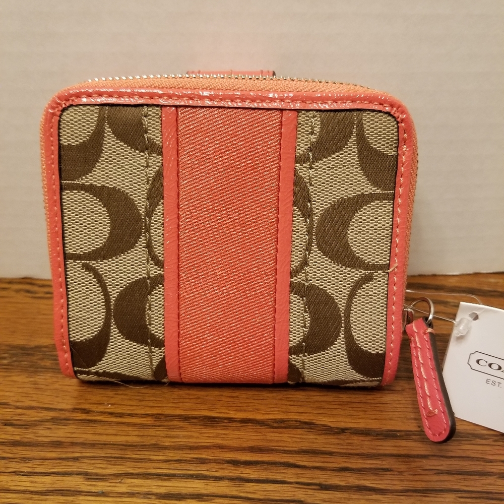 NWT COACH wallet - Picture 4 of 6